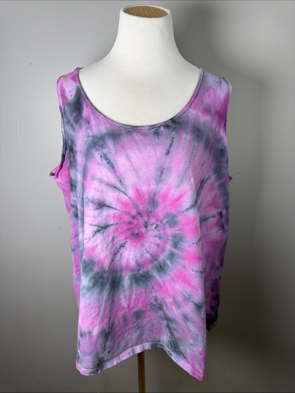 Tie-Dye Scoop Neck Tank Top - Pink & Gray